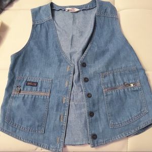 Awesome authentic 70’s Levi’s denim vest Women’s M